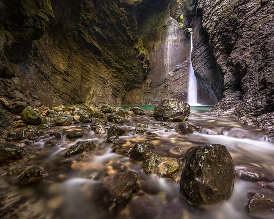 Kto stworzył AR? Kto stworzył AR?