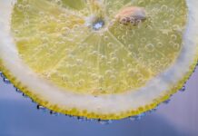 Jak płacić za pomocą NFC?