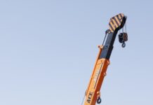 Ile kosztuje wynajęcie podnośnika teleskopowego