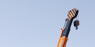 Ile kosztuje wynajęcie podnośnika teleskopowego